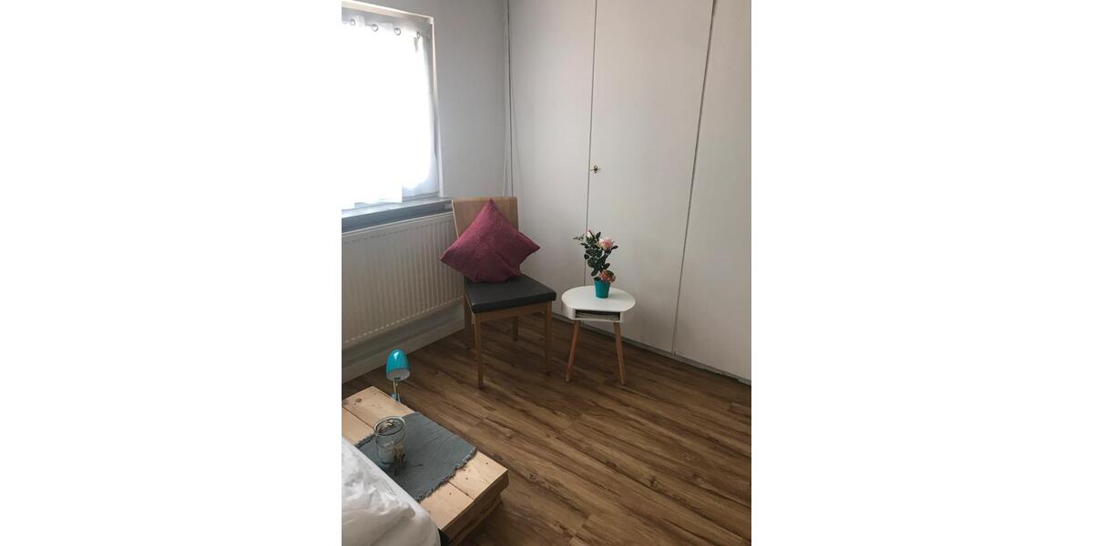 Dachgeschoßwohnung Eichenbühl - 3 Zimmer, 65 m&sup2;, 3&euro; | Angebot:26272756