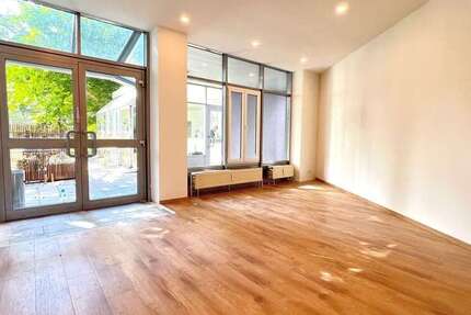 Wohnung zum Mieten in Augsburg 825 € 32.72 m²