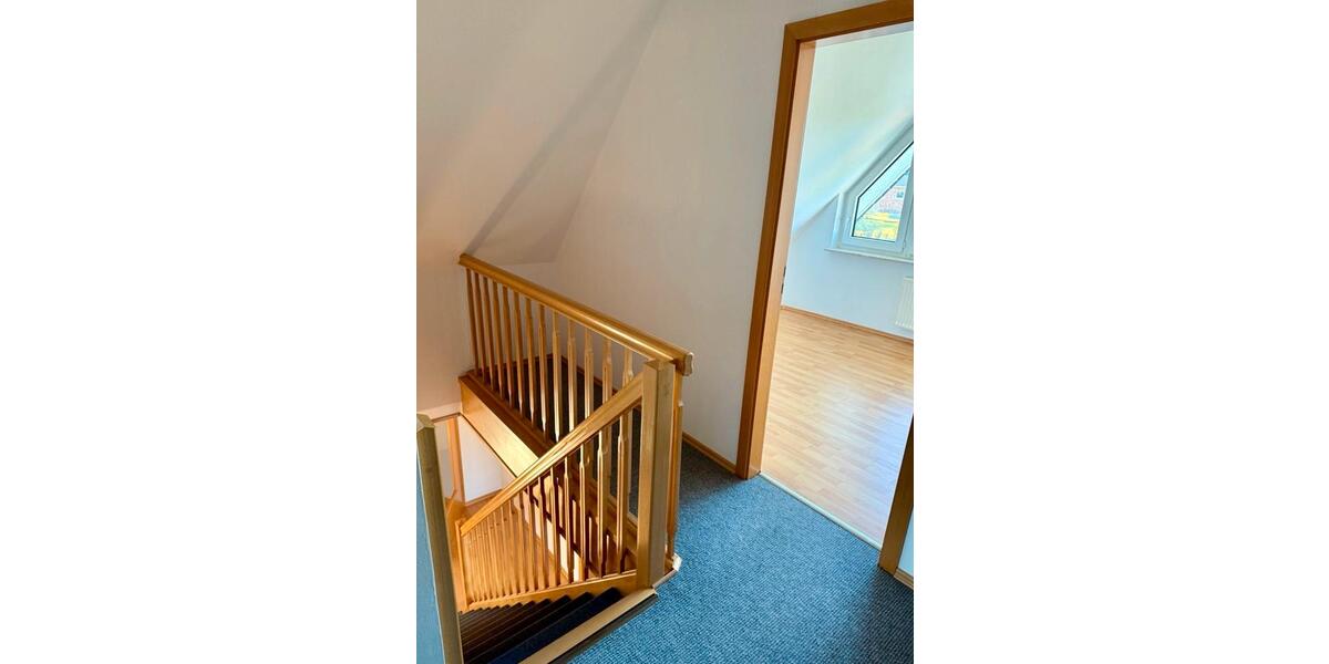 Maisonettenwohnung Hüllhorst - 5 Zimmer, 160 m&sup2;, 1.300&euro; | Angebot:26612283