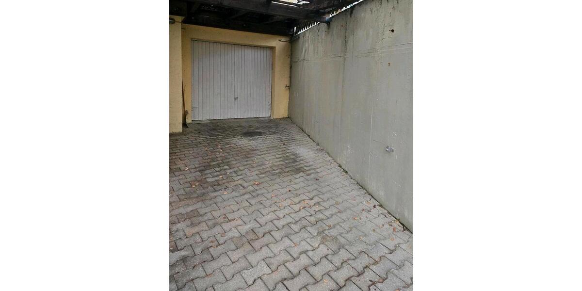 ++ neu renoviert ++ WG-Zimmer Wohngemeinschaft Zimmer in Landshut 4.5 zimmer