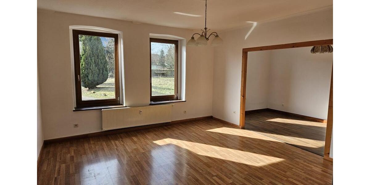 Erdgeschoßwohnung Naumburg (Saale) - 4 Zimmer, 105 m&sup2;, 578&euro; | Angebot:26638328