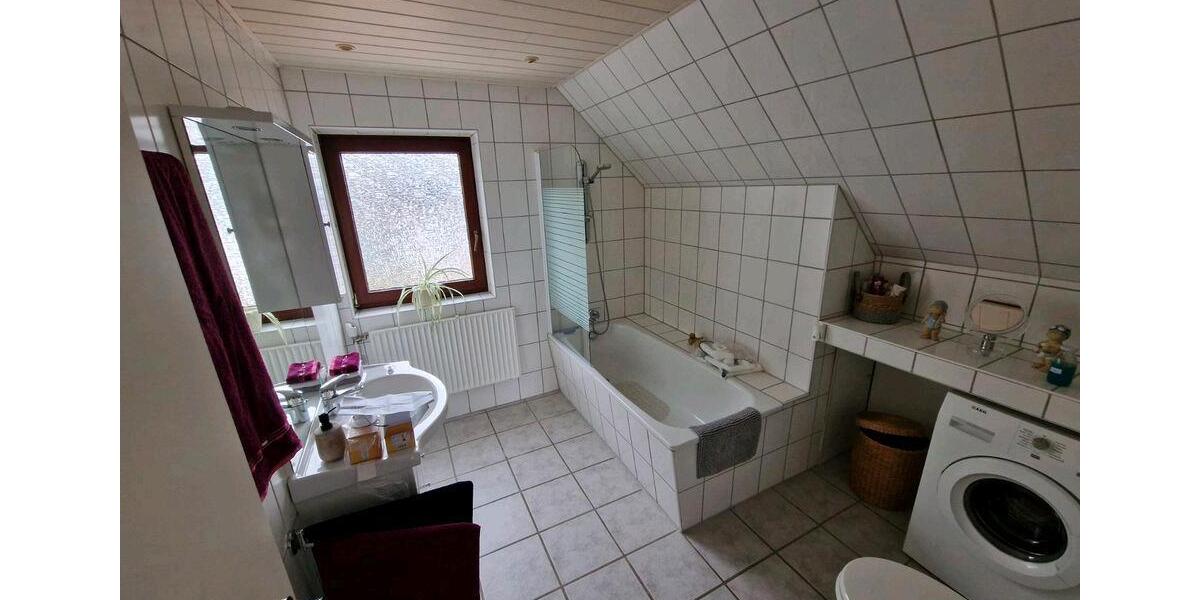 Dachgeschoßwohnung Bremerhaven Lehe - 2 Zimmer, 104 m&sup2;, 720&euro; | Angebot:26620955