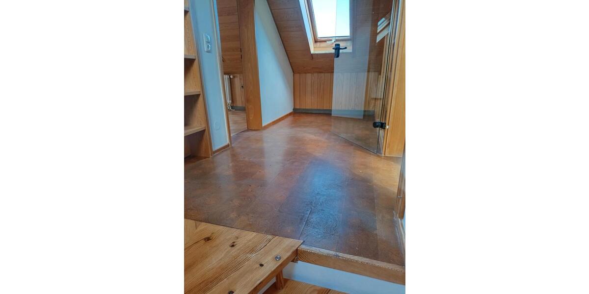 Etagenwohnung Wasserlosen - 3 Zimmer, 125 m&sup2;, 800&euro; | Angebot:26528760