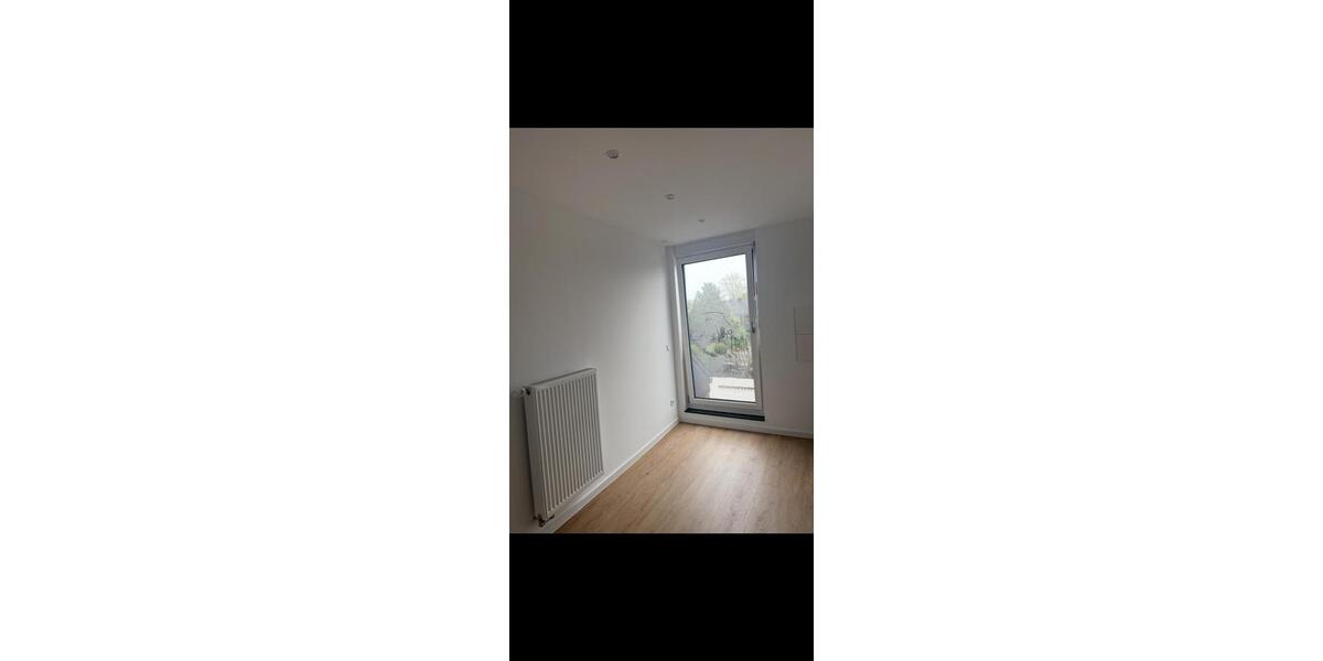 Dachgeschoßwohnung Langenfeld (Rheinland) - 2 Zimmer, 40 m&sup2;, 700&euro; | Angebot:26704965