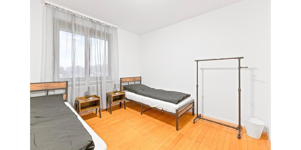 Einfamilienhaus Ofterdingen - 3 Zimmer, 200 m&sup2;, 20&euro; | Angebot:24511697