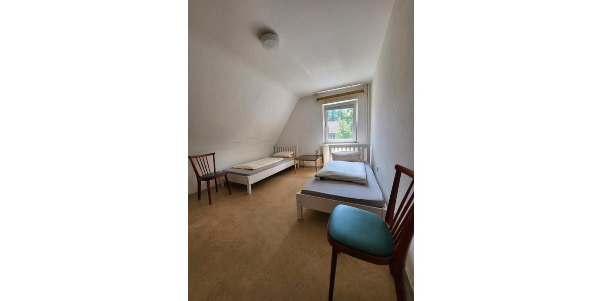 Wohnen auf Zeit Göttingen Roringen - 13 Zimmer, 500 m&sup2;, 15&euro; | Angebot:26477773