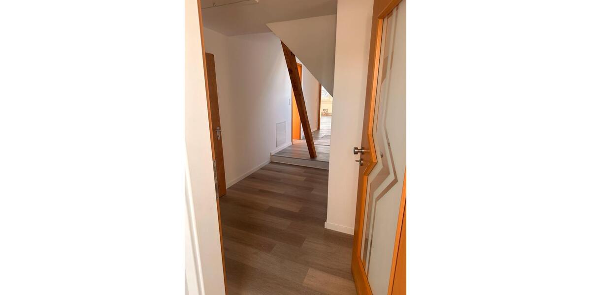 Dachgeschoßwohnung Melle - 3 Zimmer, 72 m&sup2;, 650&euro; | Angebot:24726795