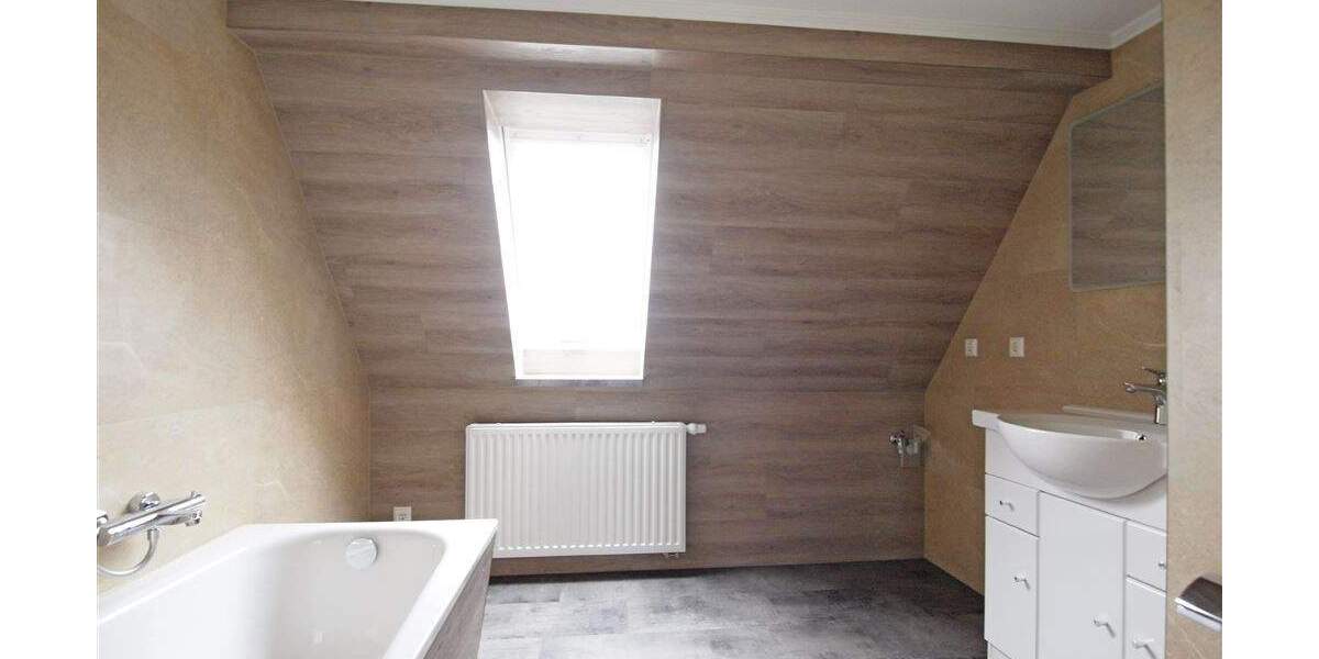 Etagenwohnung Mittweida - 2 Zimmer, 50 m&sup2;, 350&euro; | Angebot:23802318