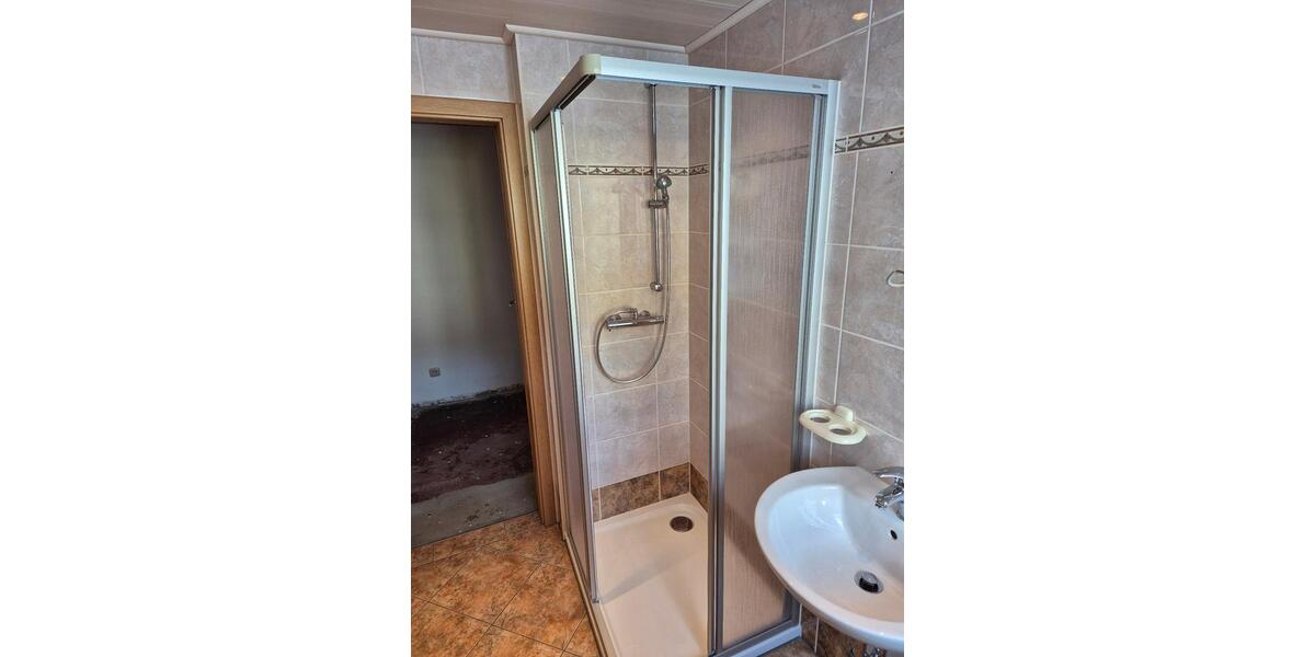 Schöne 2 Raum Wohnung (+Mansarde) in Schleiz 3 zimmer