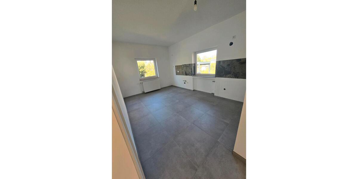 Einfamilienhaus Lemgo - 3 Zimmer, 135 m&sup2;, 1.650&euro; | Angebot:26302191