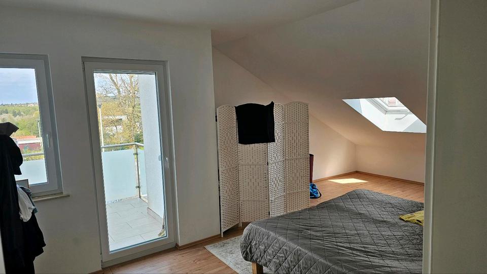 Dachgeschoßwohnung Heusweiler - 3 Zimmer, 117 m&sup2;, 950&euro; | Angebot:26180340