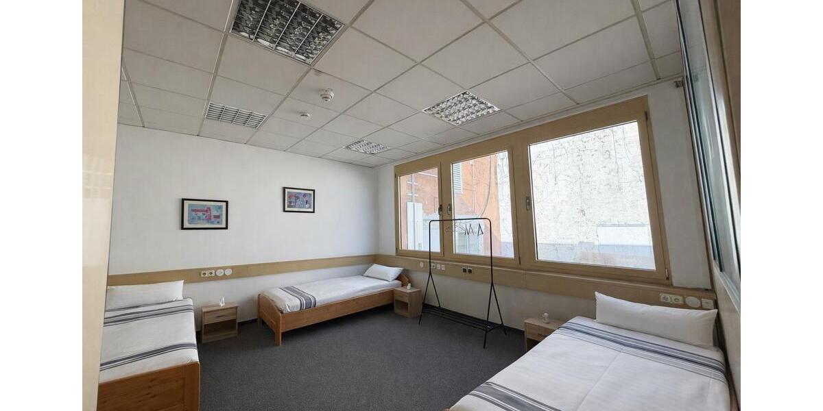 Wohnen auf Zeit Würzburg Lengfeld - 5 Zimmer, 250 m&sup2;, 23&euro; | Angebot:26060455