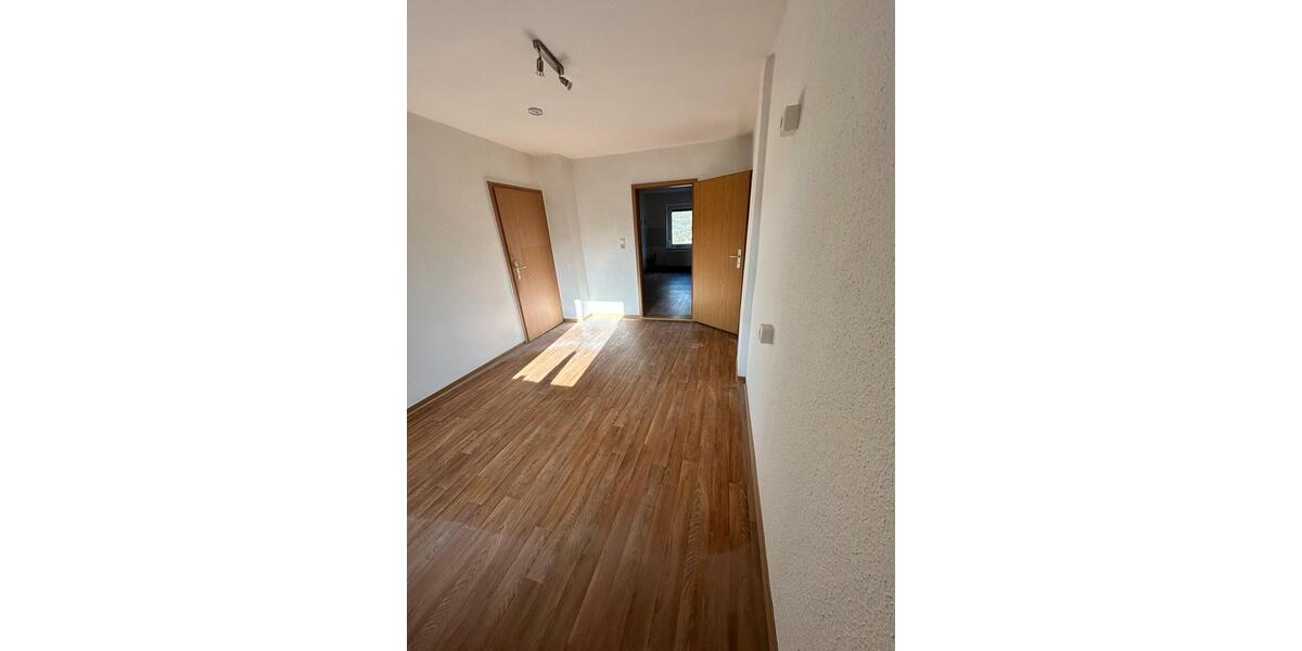 Erdgeschoßwohnung Finsterwalde - 3 Zimmer, 61 m&sup2;, 395&euro; | Angebot:26035786