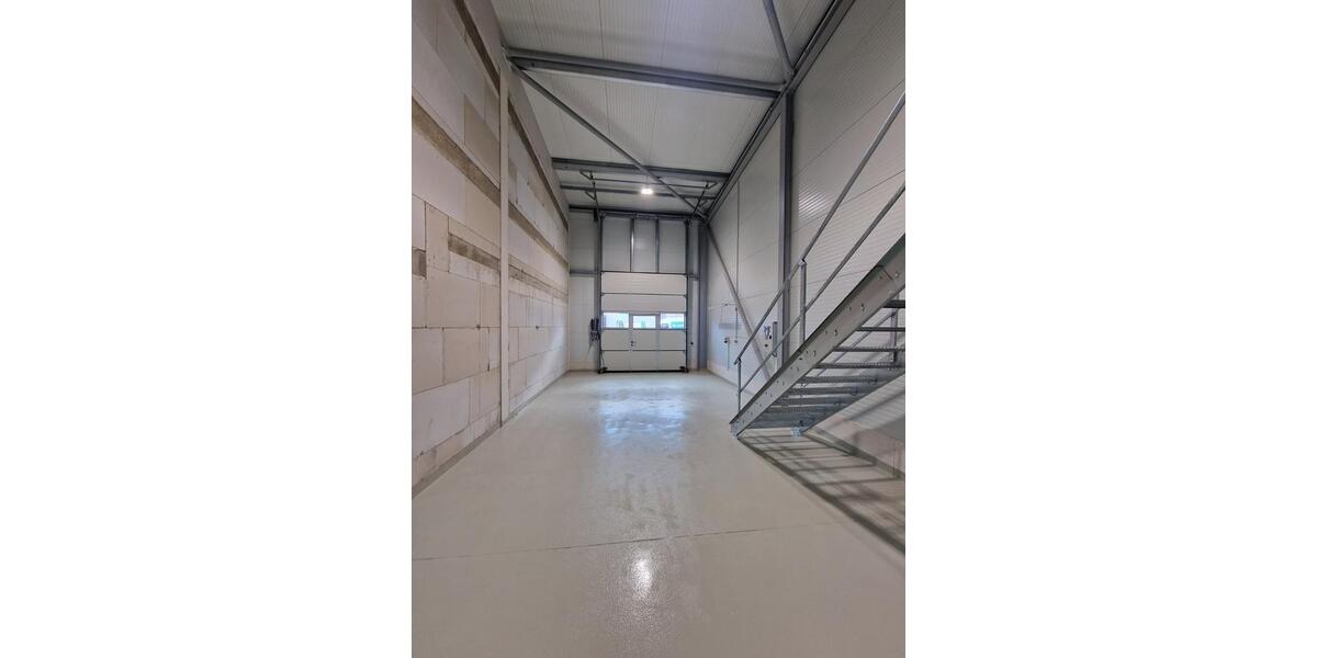 18 Lagereinheiten (M, L, XL) mit Büro in Oldenburg Tweelbäke zimmer