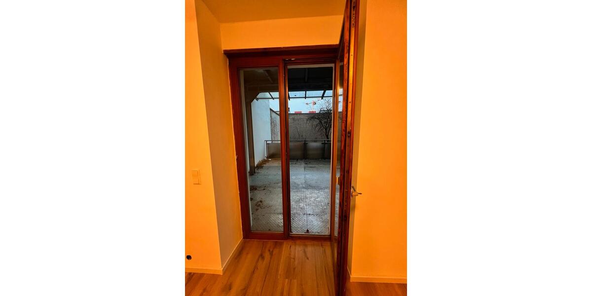 Erdgeschoßwohnung Karlsruhe Südstadt - 1 Zimmer, 21 m&sup2;, 750&euro; | Angebot:24842590