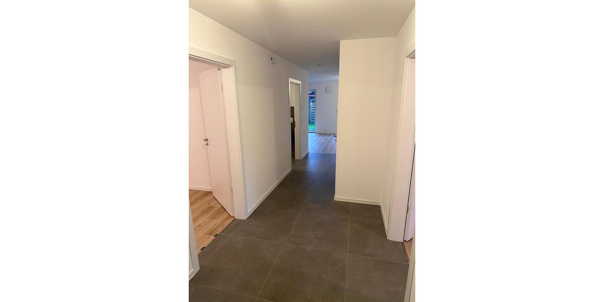 Erdgeschoßwohnung Jever - 3 Zimmer, 95 m&sup2;, 1.200&euro; | Angebot:25974468