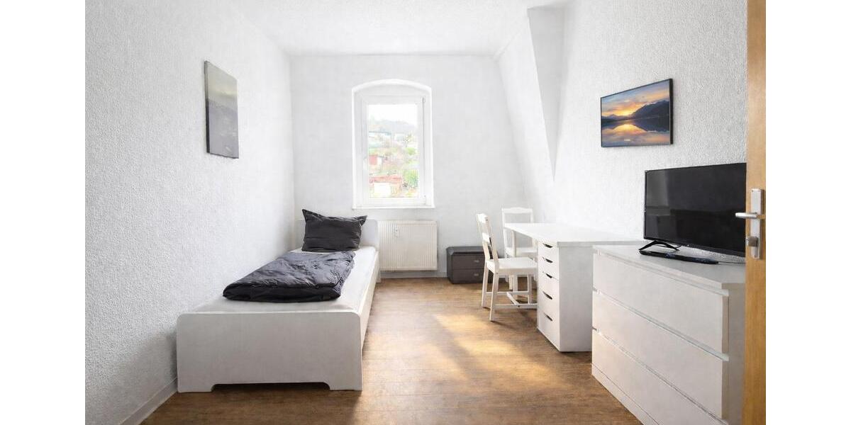 Renovierte, möblierte WG-ZIMMER (11-13 qm) ab sofort! TV, WaMa, Highspeed-Internet inklusive! 1 zimmer