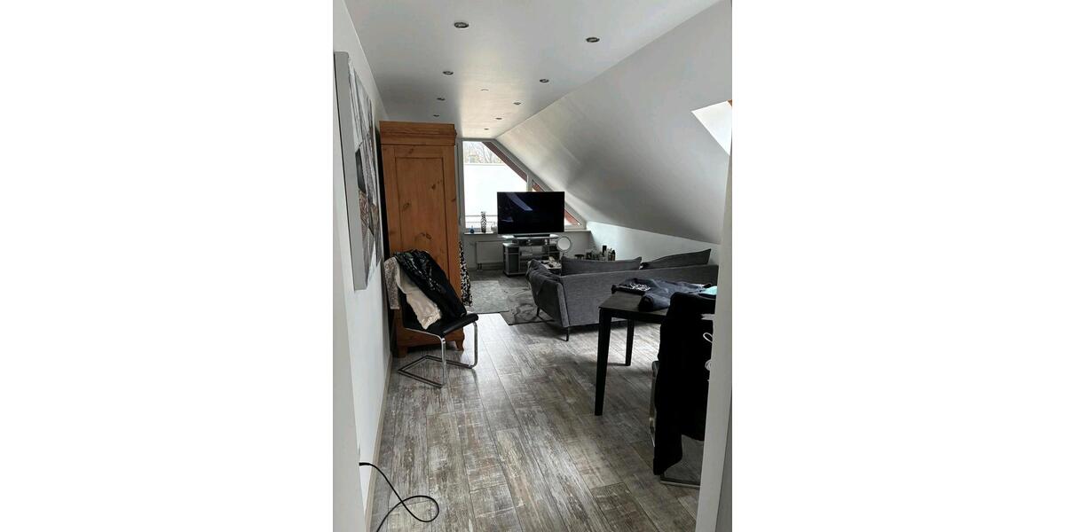Dachgeschoßwohnung Fürth Atzenhof - 1 Zimmer, 52 m&sup2;, 670&euro; | Angebot:26689355