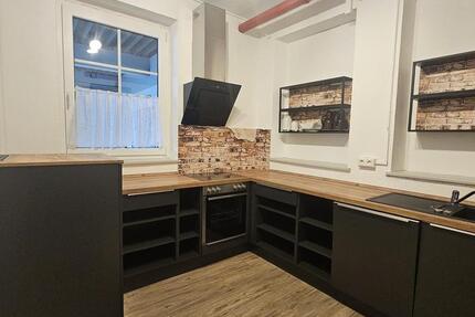 Lagerhalle mit Büro Geislingen-Binsdorf zu vermieten (70+76m²) zimmer