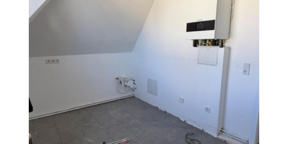 Etagenwohnung Glauchau - 5 Zimmer, 92 m&sup2;, 680&euro; | Angebot:25760197
