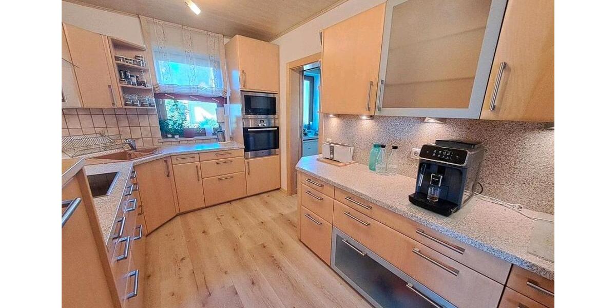 Doppelhaushälfte Schrobenhausen - 7 Zimmer, 210 m&sup2;, 1.600&euro; | Angebot:24832222