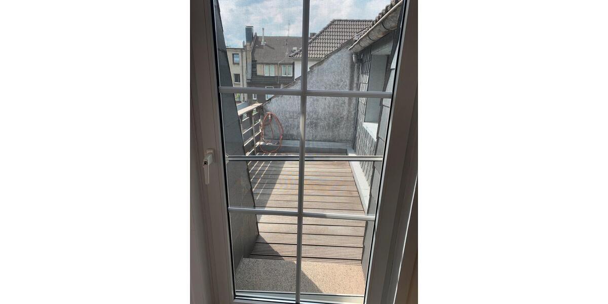 Dachgeschoßwohnung Duisburg Hamborn - 2 Zimmer, 70 m&sup2;, 750&euro; | Angebot:26494678