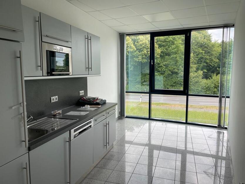 Büro 180 qm im ersten Stock