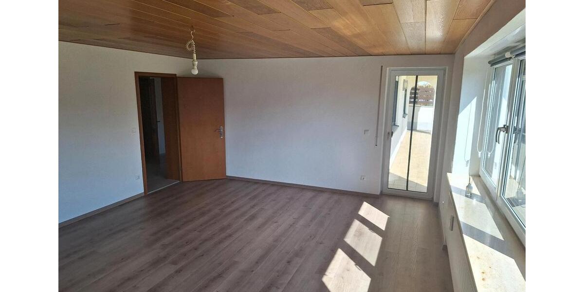 Etagenwohnung Monheim - 3 Zimmer, 93 m&sup2;, 760&euro; | Angebot:26624089
