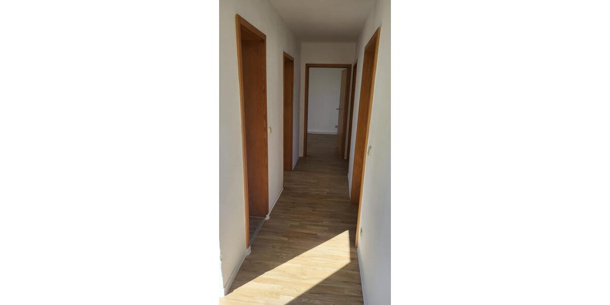 Dachgeschoßwohnung Nordhausen - 3 Zimmer, 65 m&sup2;, 338&euro; | Angebot:21126927