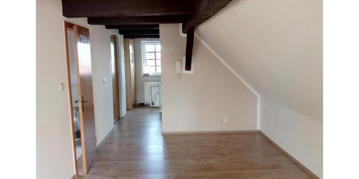 Dachgeschoßwohnung Borken (Hessen) - 1 Zimmer, 40 m&sup2;, 330&euro; | Angebot:25455171