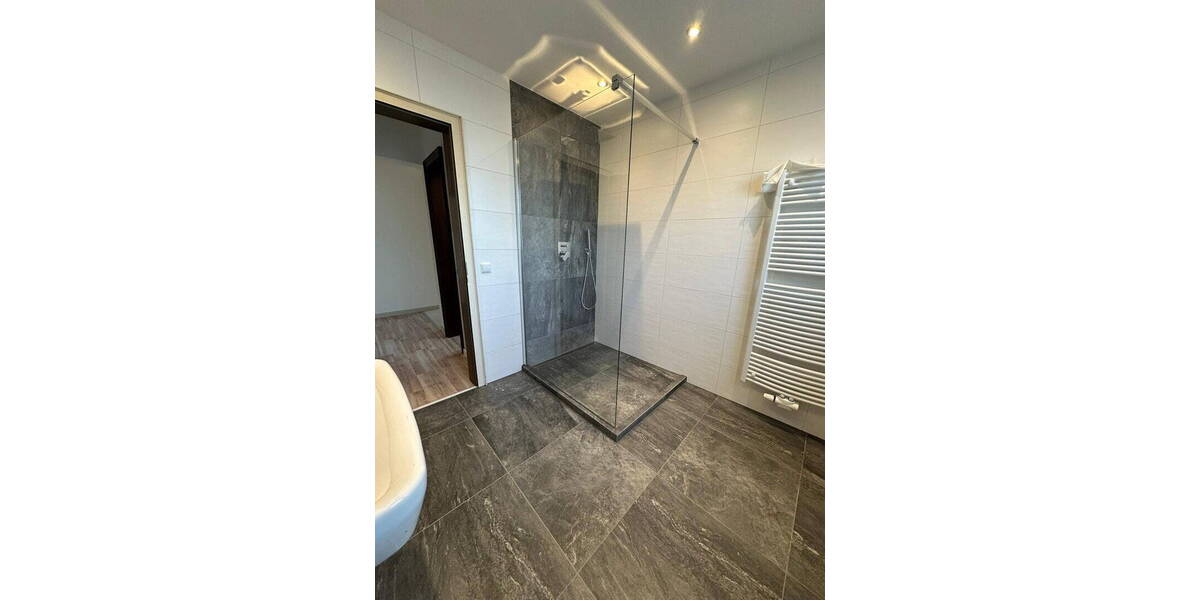 Etagenwohnung Uhingen - 4 Zimmer, 130 m&sup2;, 1.400&euro; | Angebot:26237436