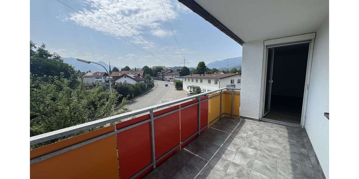 Etagenwohnung Sonthofen - 4 Zimmer, 102 m&sup2;, 1.200&euro; | Angebot:27021299