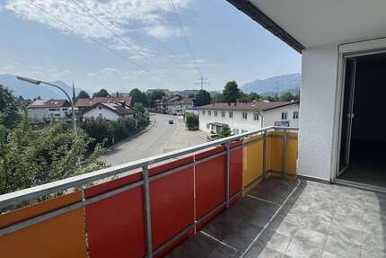 Wohnung Sonthofen - 4 Zimmer, 102 m&sup2;, 1.200&euro; | Angebot:27021299