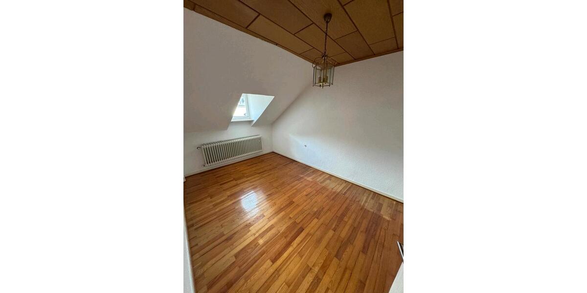 Einfamilienhaus Kordel - 5 Zimmer, 190 m&sup2;, 1.000&euro; | Angebot:25095094