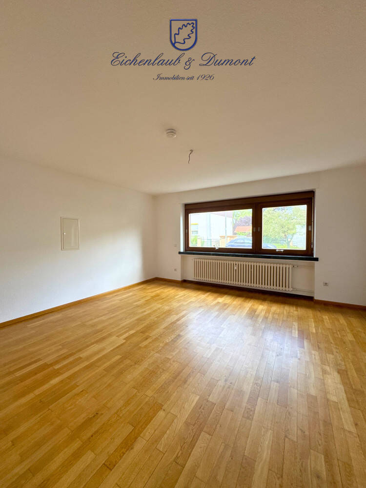 Großzügige Wohnung mit EBK, eigenem Eingang, Garten & 2 Stellplätzen