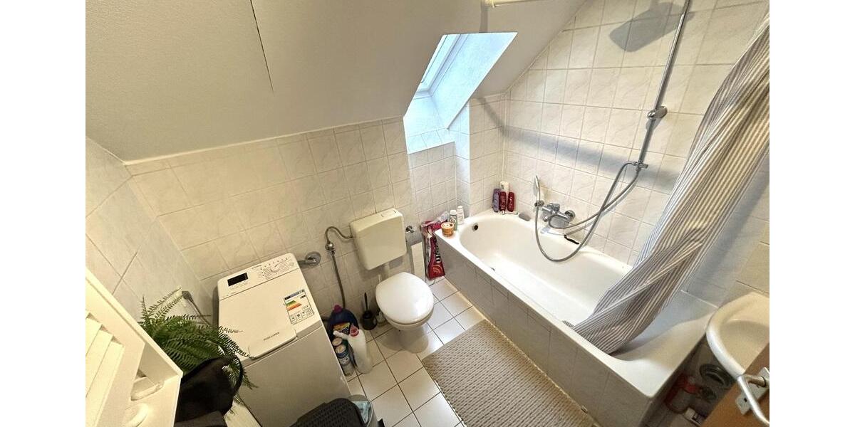 Dachgeschoßwohnung Gröningen - 2 Zimmer, 70 m&sup2;, 452&euro; | Angebot:25648290