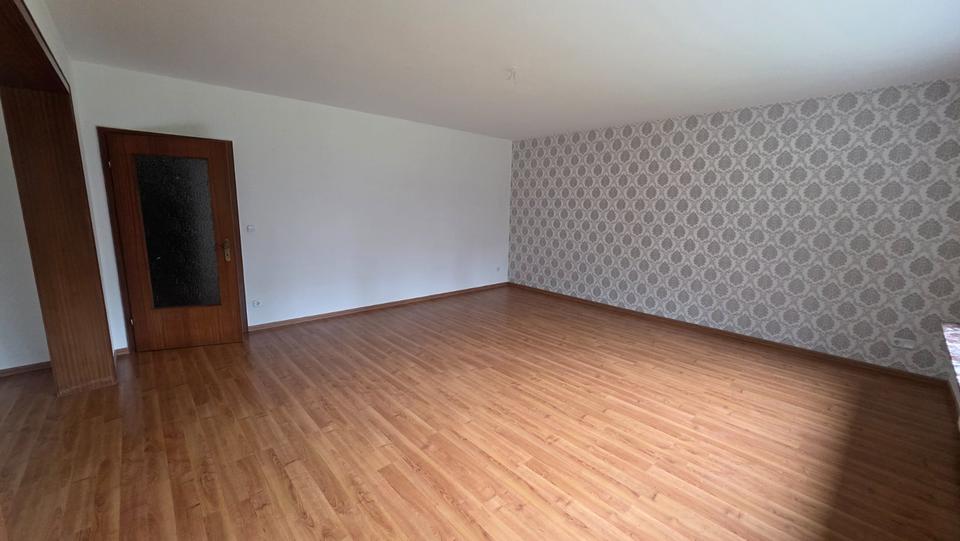 Erdgeschoßwohnung Aerzen - 3.5 Zimmer, 102 m&sup2;, 600&euro; | Angebot:25402892