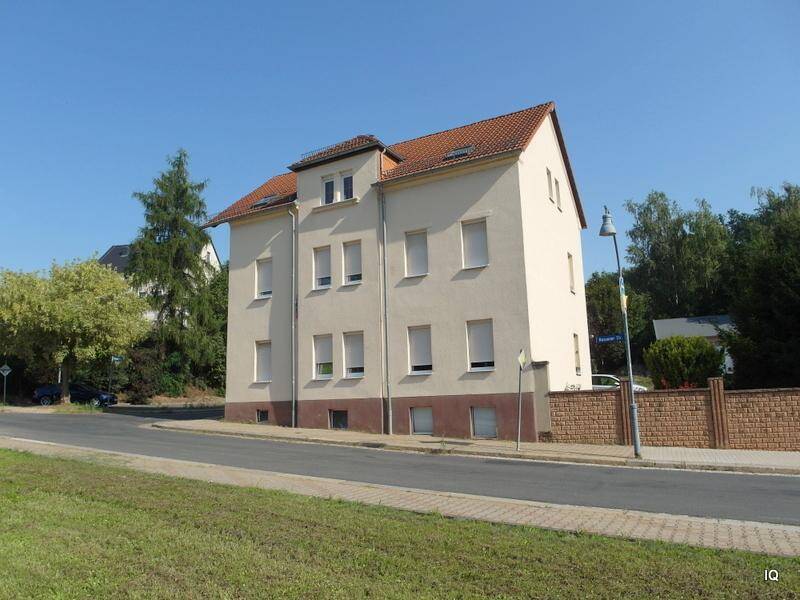 Gemütliche 3-Zimmer DachWohnung mit Laminat und Bad mit Dusche * handwerlich begabte Mieter gesucht