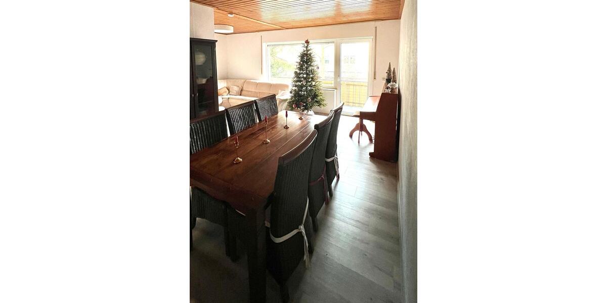 Großzügige Dreizimmerwohnung in zentraler Lage 3 zimmer