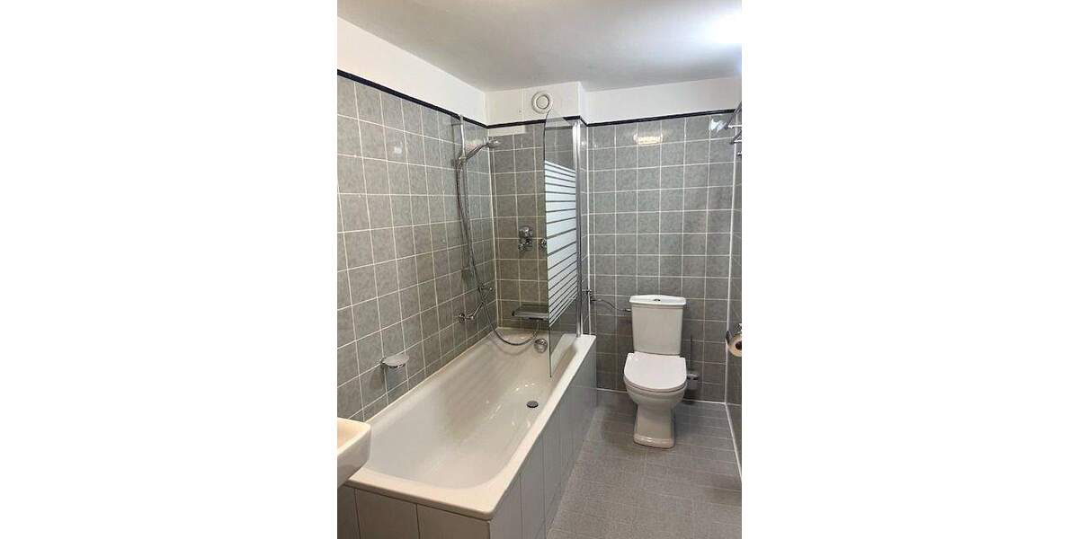 Etagenwohnung Berlin Charlottenburg - 2 Zimmer, 71 m&sup2;, 1.870&euro; | Angebot:26573109