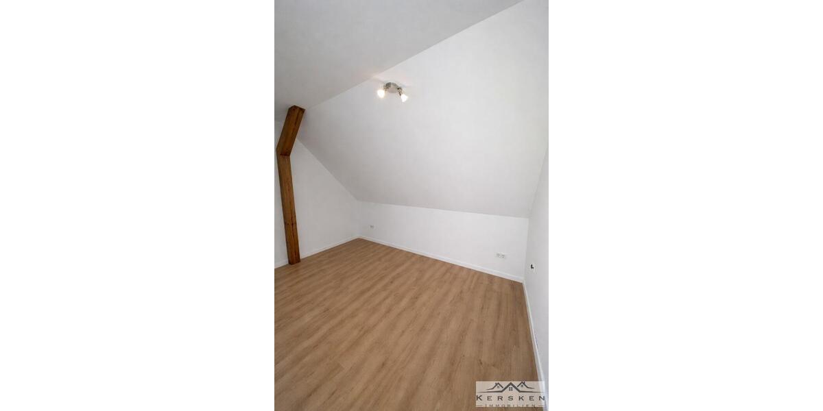 Etagenwohnung Martfeld - 4 Zimmer, 122 m&sup2;, 1.195&euro; | Angebot:25964902