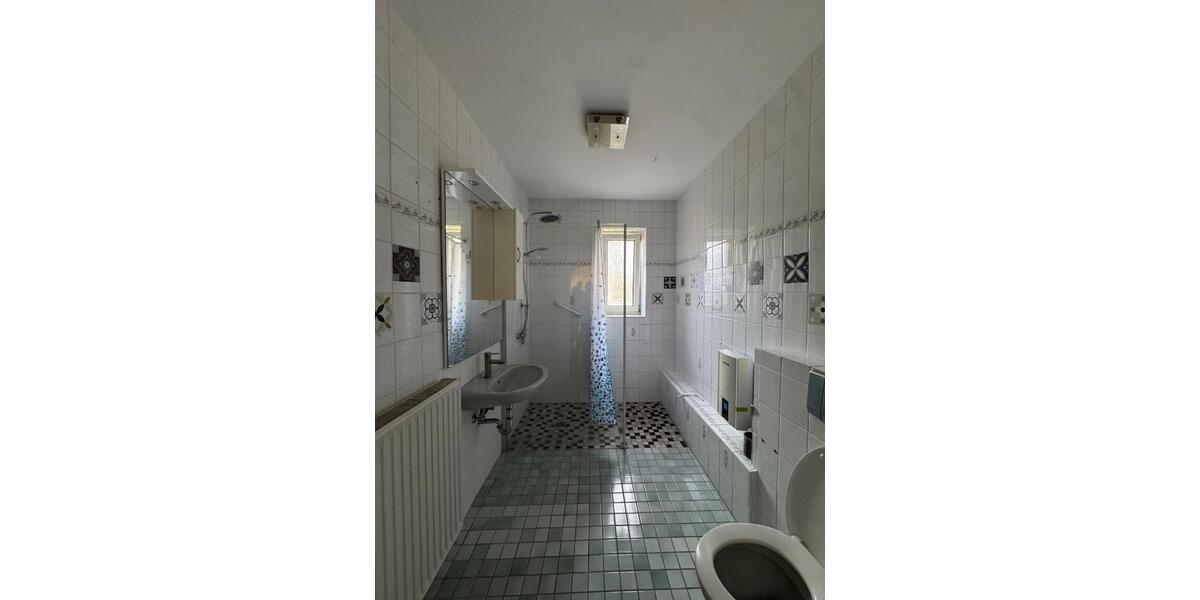 Erdgeschoßwohnung Bad Schmiedeberg - 4 Zimmer, 119 m&sup2;, 950&euro; | Angebot:26505450