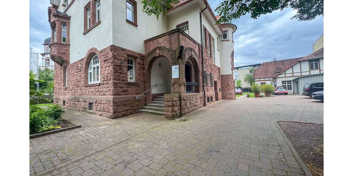 Etagenwohnung Lahr - 6 Zimmer, 236 m&sup2;, 1.700&euro; | Angebot:26697304