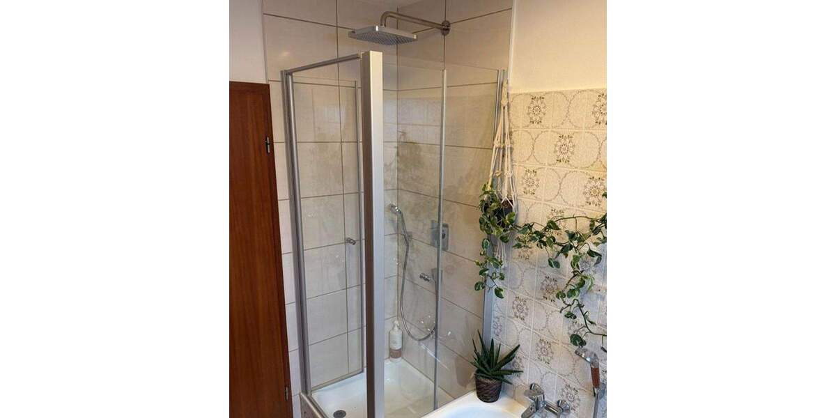 Traumhafter Bungalow mit großem Garten und Garage 4 zimmer