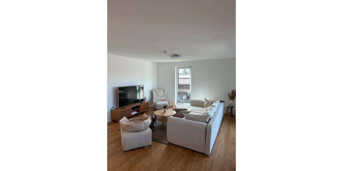Etagenwohnung Wolmirstedt - 3.5 Zimmer, 102 m&sup2;, 1.267&euro; | Angebot:26602660