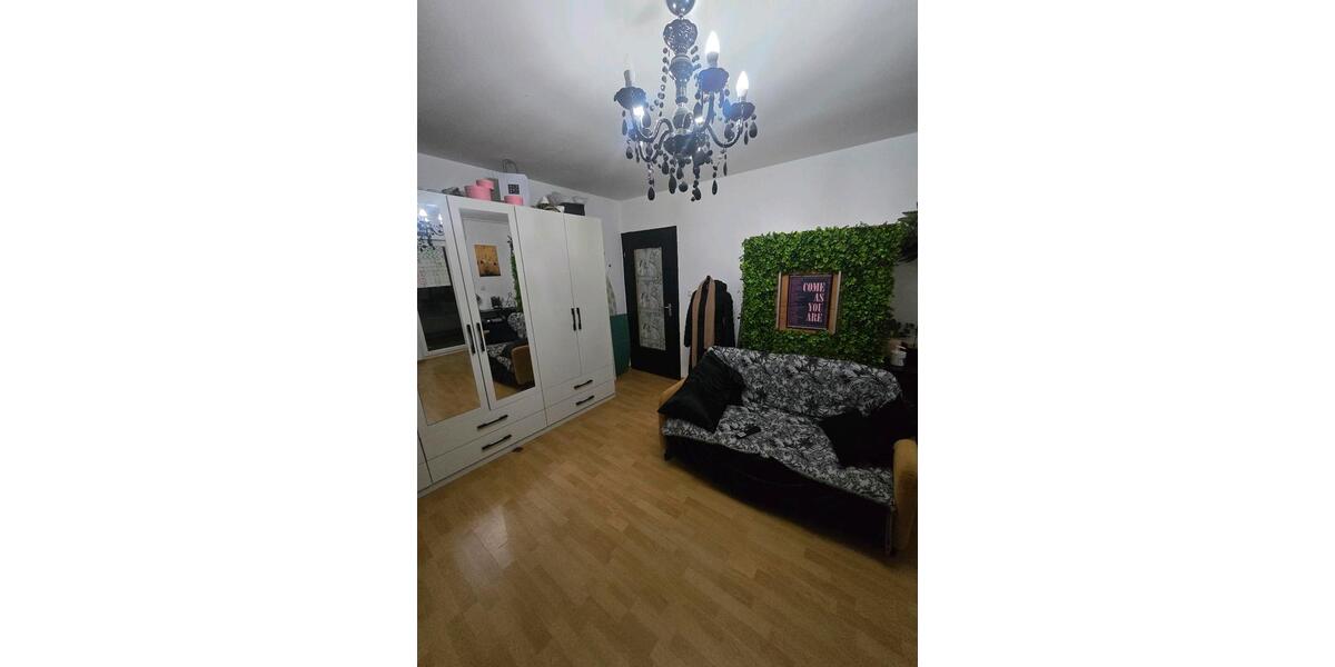 Etagenwohnung Köln Lindenthal - 1 Zimmer, 42 m&sup2;, 585&euro; | Angebot:25080024