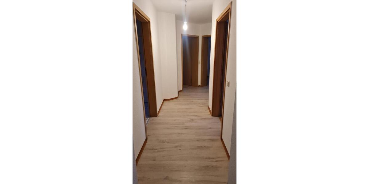 Erdgeschoßwohnung Hardheim - 4 Zimmer, 110 m&sup2;, 950&euro; | Angebot:24868658