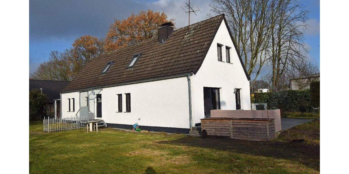 Helles, großzügiges Familienhaus mit großem Garten in attraktiver Wohnlage von 41334 Nettetal 8 zimmer