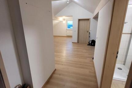 Wohnung Altenstadt an der Waldnaab - 3 Zimmer, 70 m&sup2;, 600&euro; | Angebot:26459633