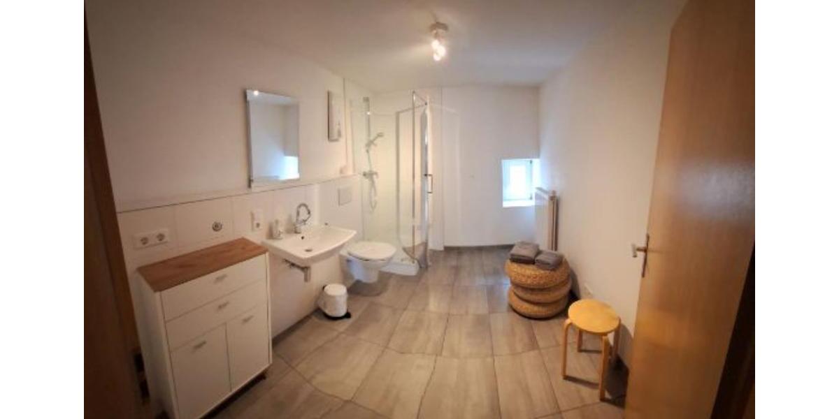 Etagenwohnung Bad Sobernheim - 2 Zimmer, 76 m&sup2;, 820&euro; | Angebot:24637231